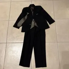 男の子　黒フォーマルスーツ(サイズ100〜110) ネクタイ・ベスト付き