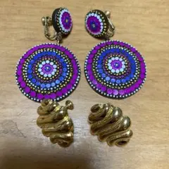 未使用 ビンテージ風多色イヤリング と ゴールドカラーのイヤリング