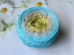 グラデーションシルクサマーヤーン　約300g (1080m)