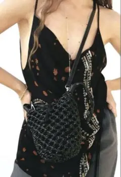値下げ！【美品】ZARA ウォーブンバケットバッグのサムネイル