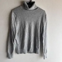 UNIQLO グレー タートルネック カシミヤ　セーター M