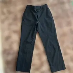 ユニクロ　Mサイズ スラックス ブラック　ポリエステル66%