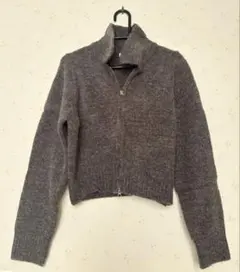 グレー ハイネック ジッパー付き ニット