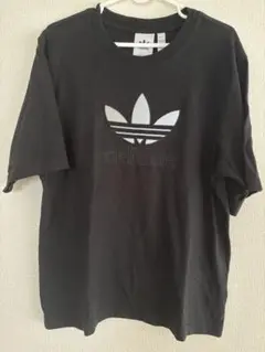 adidas ブラック Tシャツ