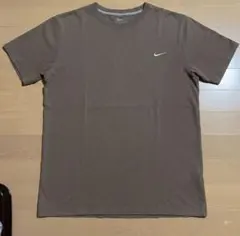 NIKE ナイキ ワンポイント刺繍 Tシャツ ブラウン