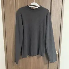 グレー　長袖リブニット　フリル　トップスのサムネイル
