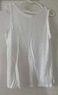 バナナリパブリックのタンクトップのサムネイル