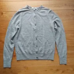 定番ユニクロメリノクルーネックカーディガン M グレー毛100％
