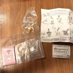 サンリオ　ゆるっとめじるしアクセサリー　豆ガシャ本　プロフィール帳　セット