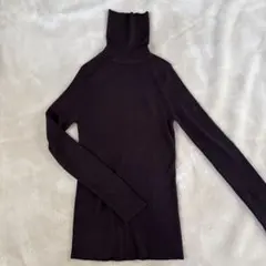 メリノリブタートルネックセーター