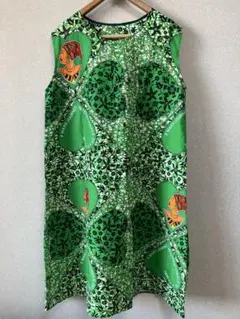mannine マンナイン プリント ワンピース キツネさんと落花生　きつね　狐 mannine マンナイン プリント ワンピース キツネさんと落花生 きつね