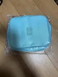 メイクアップポーチ ライトブルー