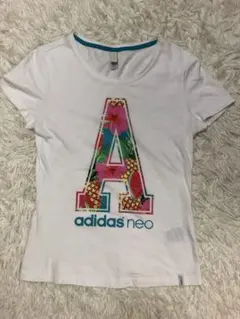 adidas neo フラワープリント Tシャツ