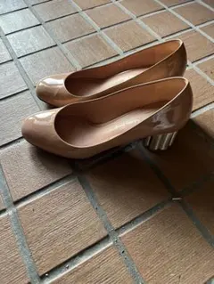 サルヴァトーレフェラガモ パンプス