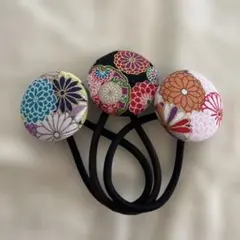 超お買い得♡お揃い リバティと小花刺繍 くるみボタン ヘアゴム 3個