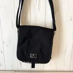 Burberry ブラック ショルダーバッグ