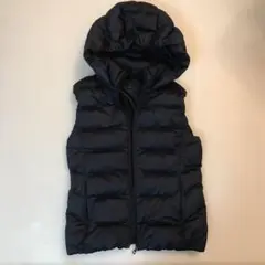 ユニクロ UNIQLO ダウンベスト　フード付き
