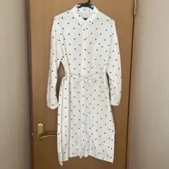 ホワイトドット柄長袖シャツワンピース