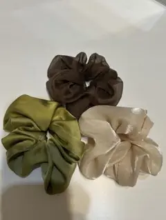 シュシュ ヘアゴム