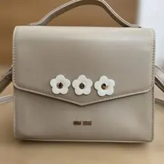MARY QUANT メニーデイジーカシメ 2WAYショルダーバッグ