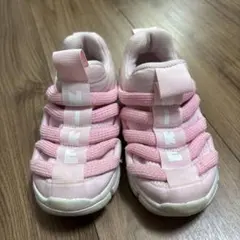 Nike ピンク ストラップデザイン スニーカー