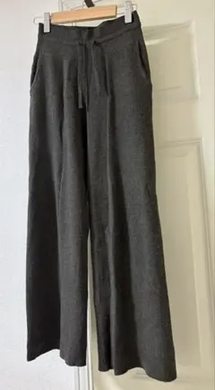 UNIQLO リブニットパンツ　ポケット付き
