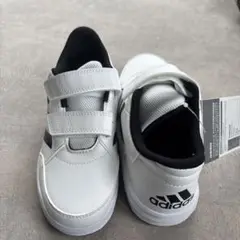adidas ベルクロスニーカー ホワイト/ブラック　20センチ