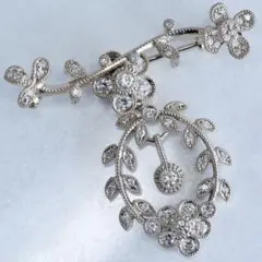 アベリ AbHeri ダイヤ ブローチ 0.14ct - メルカリ