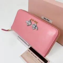 ミュウミュウ miu miu リボン ラウンドファスナー 長財布 レザー ピンクのサムネイル
