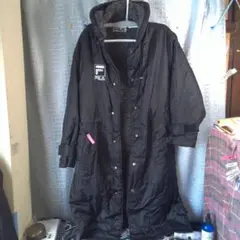 古着１１FILA ブラック ベンチコートポケット糸ホツレ裂け？あります