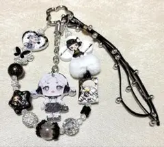 ハンドメイド　みんないるよー付きストラップ