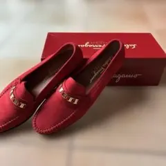 美品Salvatore Ferragamo 赤 スエード ガンチーニローファー
