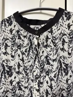 白黒抽象パターン長袖シャツワンピース