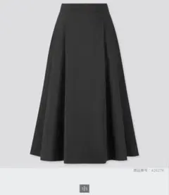 ユニクロ　ドライストレッチタックフレアスカートのサムネイル