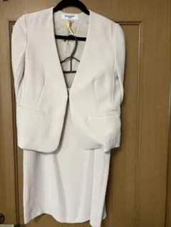 ナチュラルビューティーベーシック　セットアップスーツM