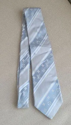 【専用】Louis Vuitton モノグラム シルバーストライプ ネクタイ
