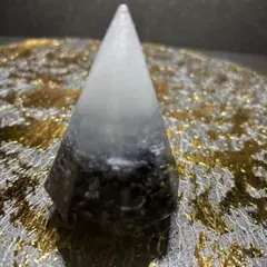 盛り塩オルゴナイト 八角錐 8㎝Uyuny湖の塩、ラベンダー入り