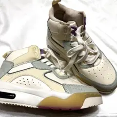 Item thumbnail for item a697681d-9bf1-4e01-93ca-60c17b2f4d32