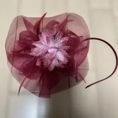 ワインレッド 花モチーフ チュールハット ヘアアクセサリー フラダンス