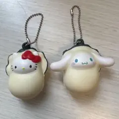 ふにゅふにゅマスコット　なりきりオイスター　ハローキティ、シナモロール