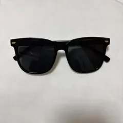 ブラック スクエアサングラス