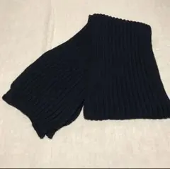 A.P.C. ネイビー リブ編みマフラー