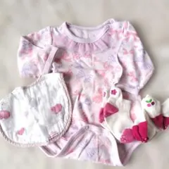 リボン柄ロンパース肌着＆スタイとおまけ靴下おまとめセット