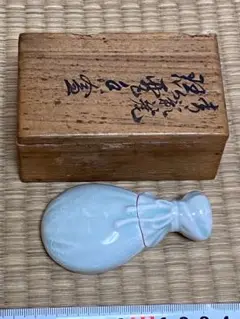 茶道具　諏訪蘇山作　青磁　桃　香合　堀内宗完（兼中斎）極め箱　V　R8201 茶道具 諏訪蘇山作 青磁 桃 香合 堀内宗完（兼中斎）極め箱 V