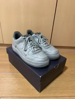 NIKE AIR FORCE 1 ‘07 LV8のサムネイル
