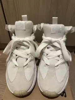 Onitsuka Tigerホワイト ハイカットスニーカー