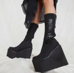 レア完売品【DOLLS KILL】ロゴストレッチ厚底ブーツ y2k