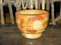 瀬戸焼 黄瀬戸風 ぐい呑み ぐい飲み アンティーク レトロ 骨董 古玩