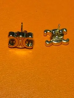 セリーヌ　トリンオフ　スタッドピアス　ゴールドのサムネイル