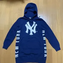 美品、ニューヨーク・ヤンキース フード付きパーカー